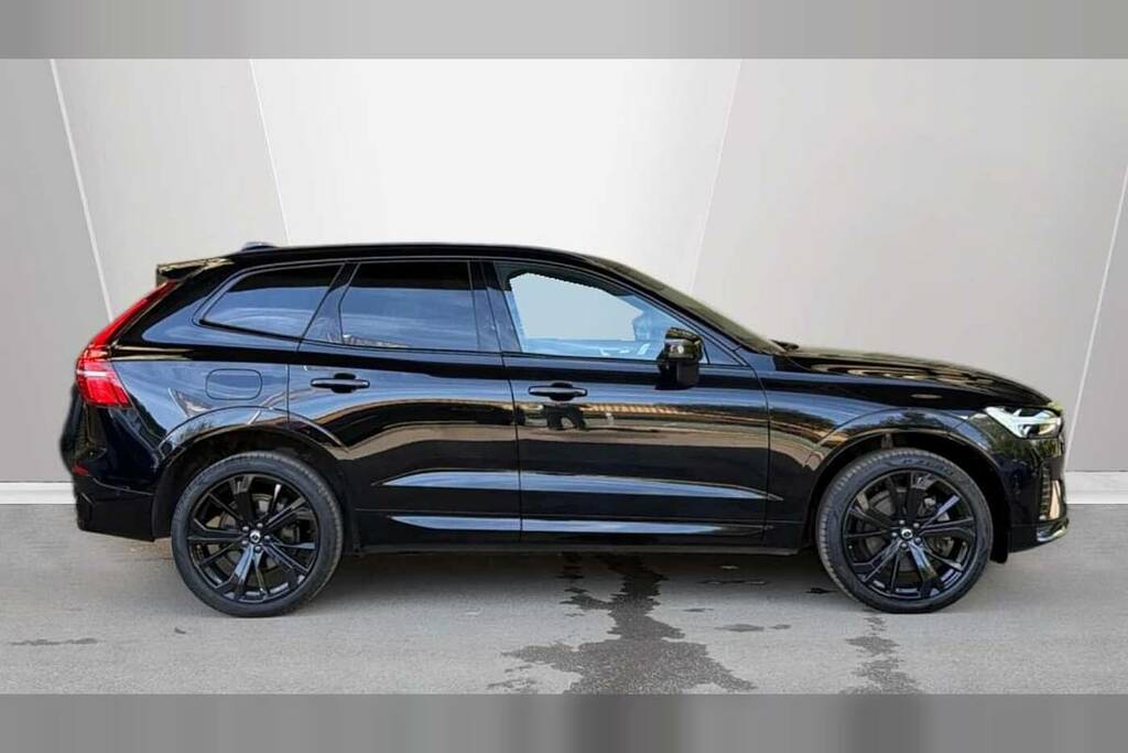 Volvo XC60 2.0 B5p Ultra Black Edition Awd Geartronic RO25LFP Black #2