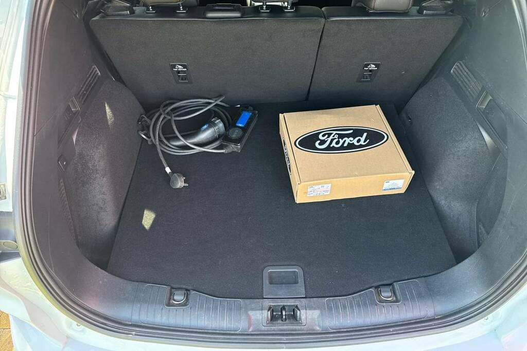 Ford Kuga 2.5 Phev St-line Edition Cvt E022WTA White #2