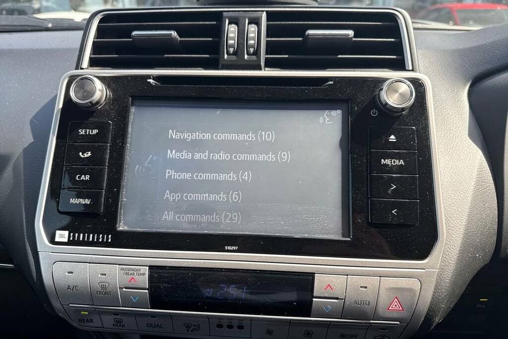 Toyota Land Cruiser 2.8 D-4d Invincible 7 Seats Silver #3