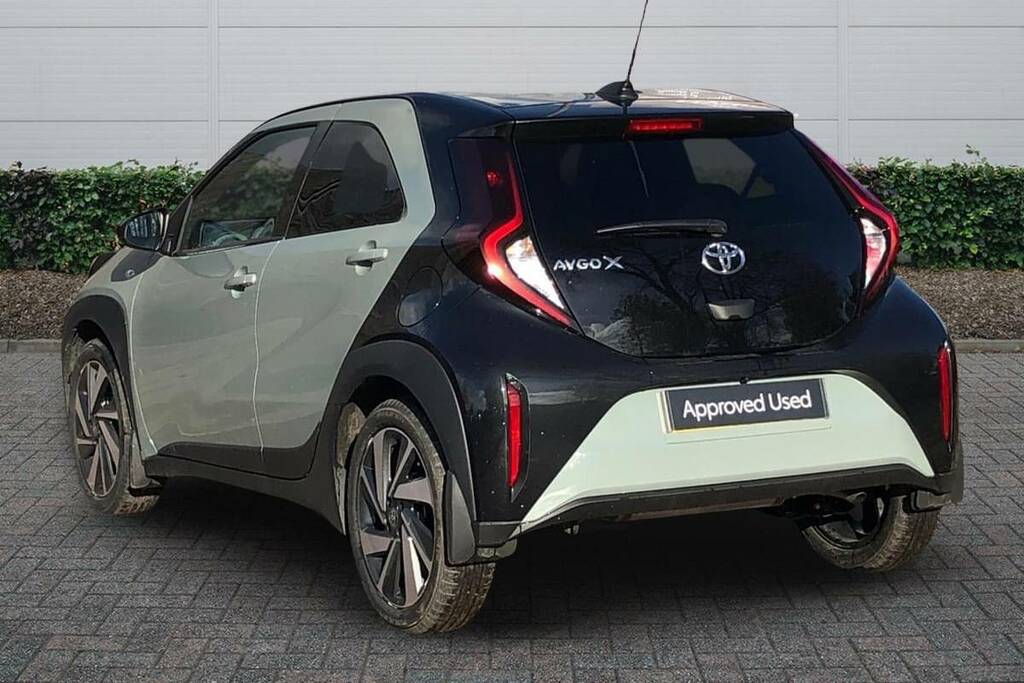 Toyota Aygo X 1.0 Vvt-i Edge VO75NNK #3