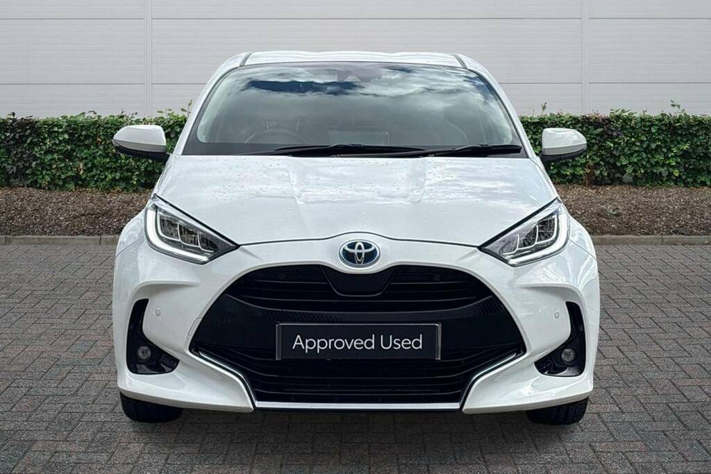 Toyota Yaris 1.5 Hybrid Excel Cvt VK73YMG White #2