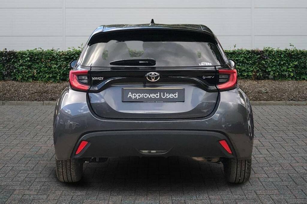 Toyota Yaris 1.5 Hybrid Design Cvt FG25ENR Grey #5