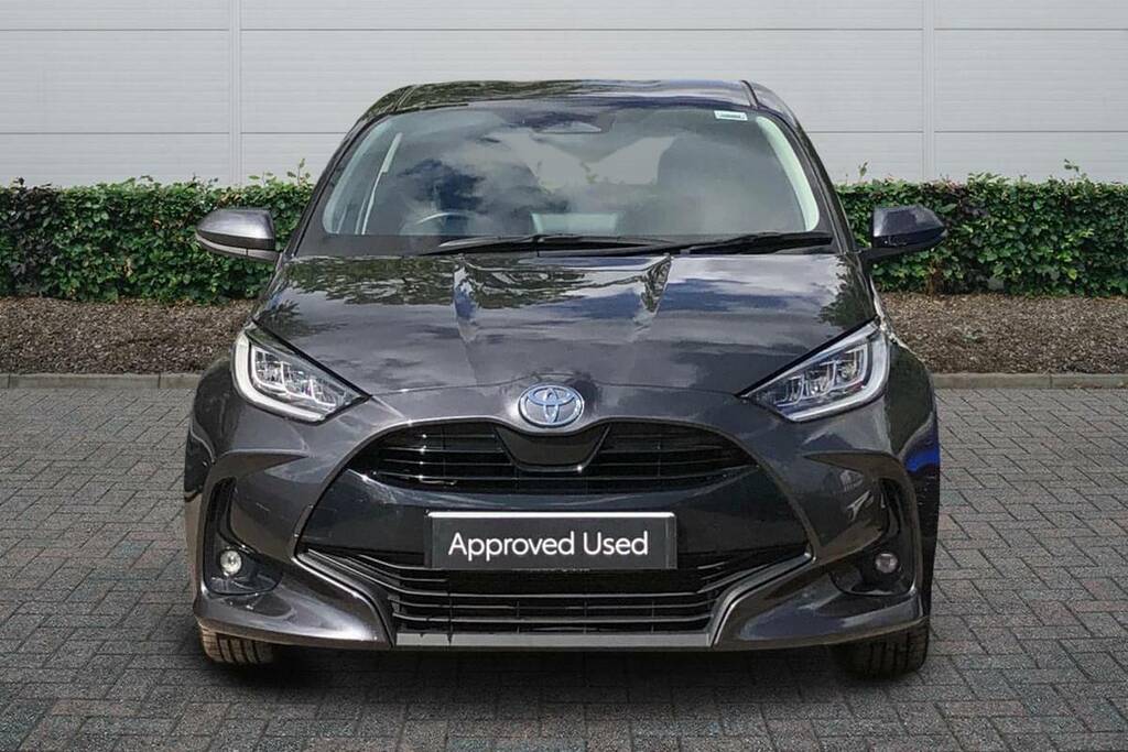 Toyota Yaris 1.5 Hybrid Design Cvt FG25ENR Grey #4