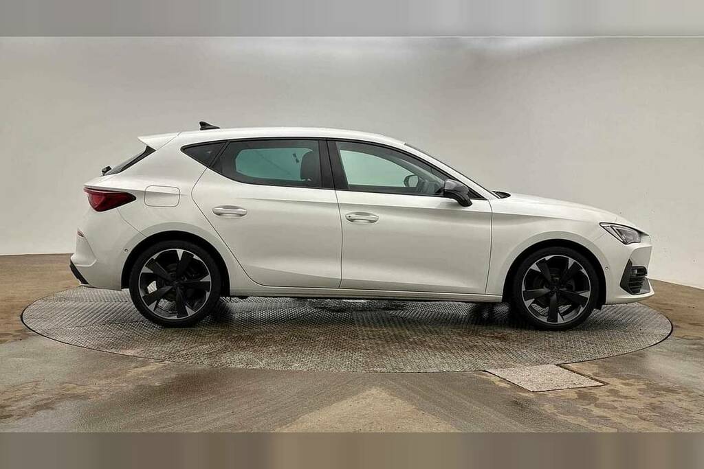Cupra Leon 1.5 Tsi V1 DE24BGO White #4