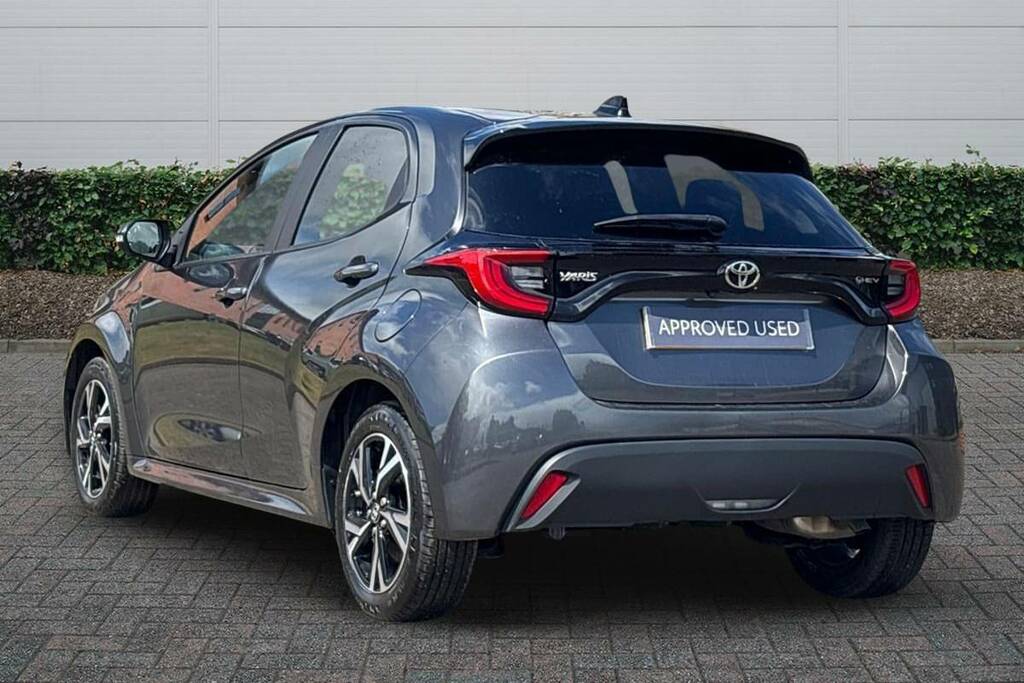 Toyota Yaris 1.5 Hybrid Design Cvt FG25ENC Grey #5