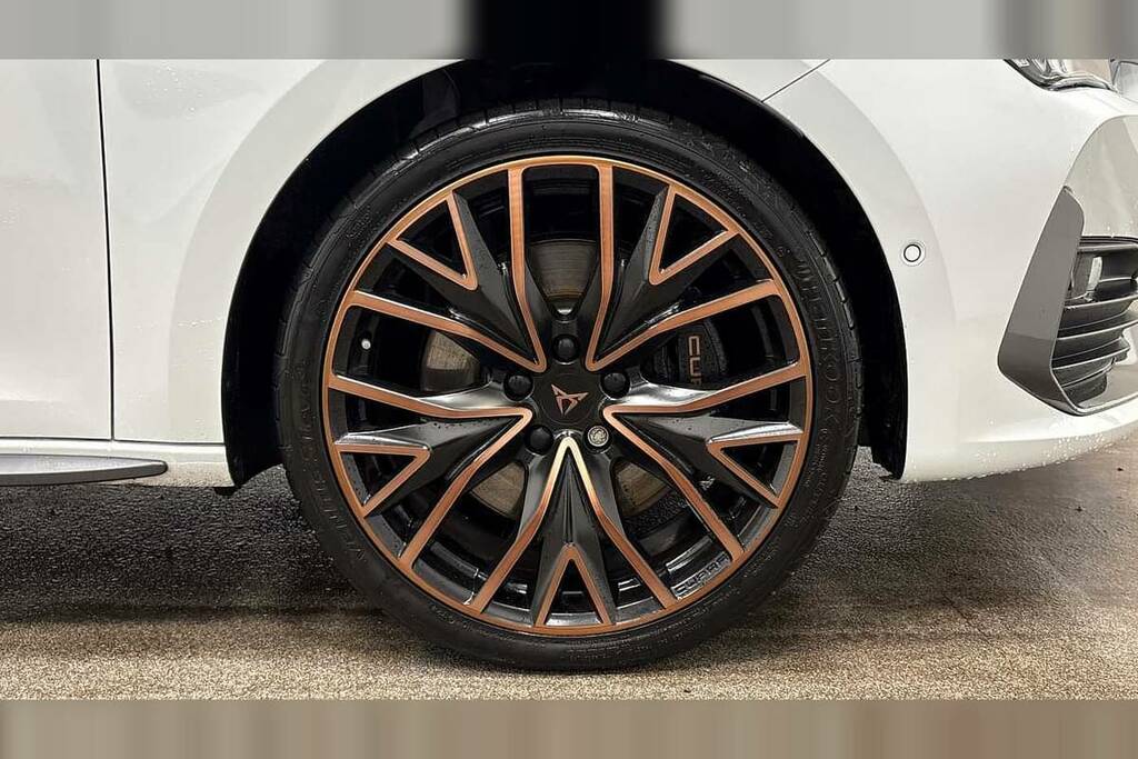 Cupra Leon 1.4 Ehybrid Vz2 Design Edition Dsg White #5