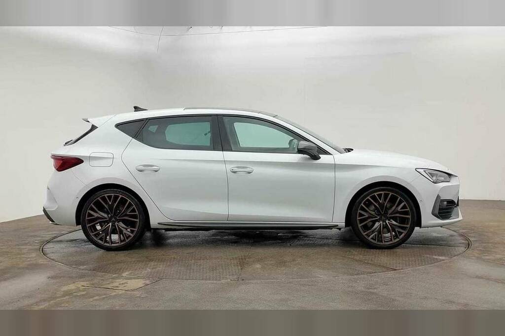 Cupra Leon 1.4 Ehybrid Vz2 Design Edition Dsg White #4