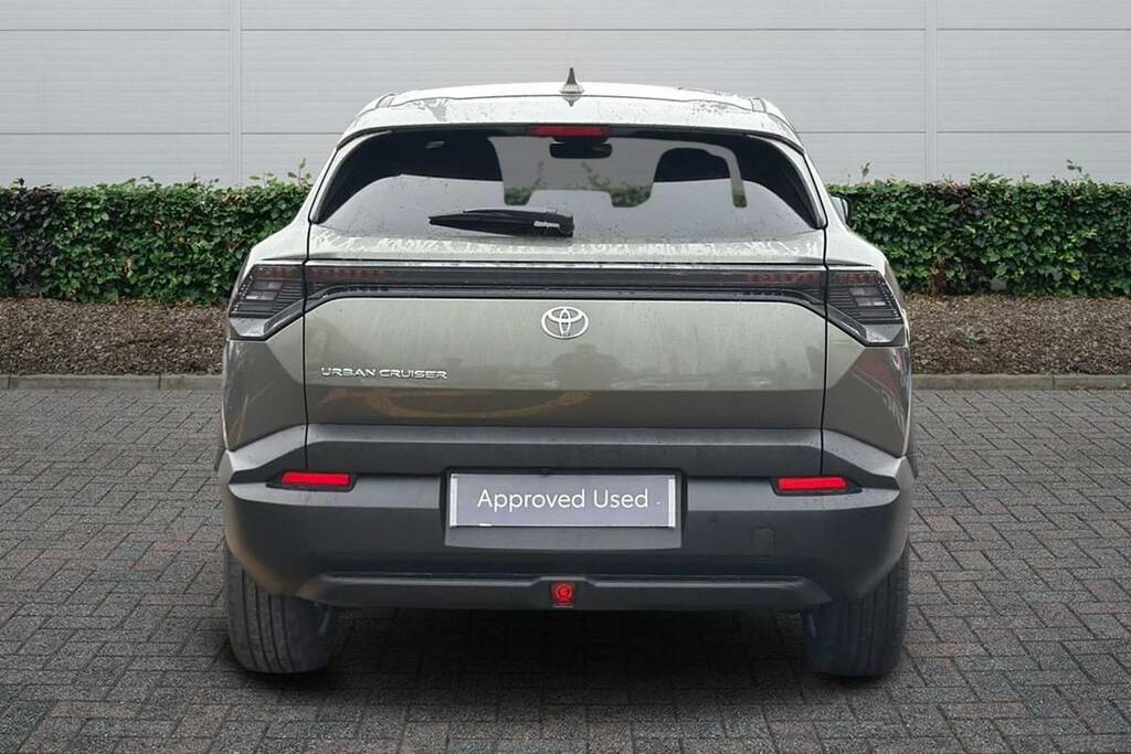 Toyota Urban Cruiser 128Kw Design 61Kwh #4
