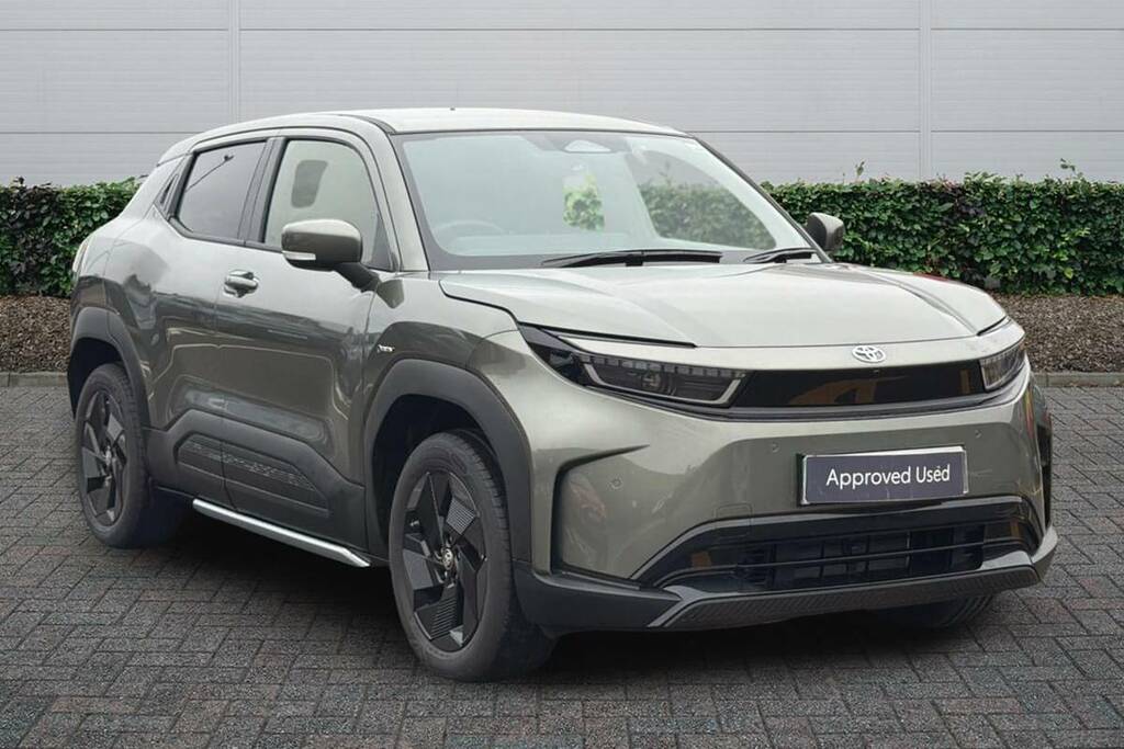 Toyota Urban Cruiser 128Kw Design 61Kwh 