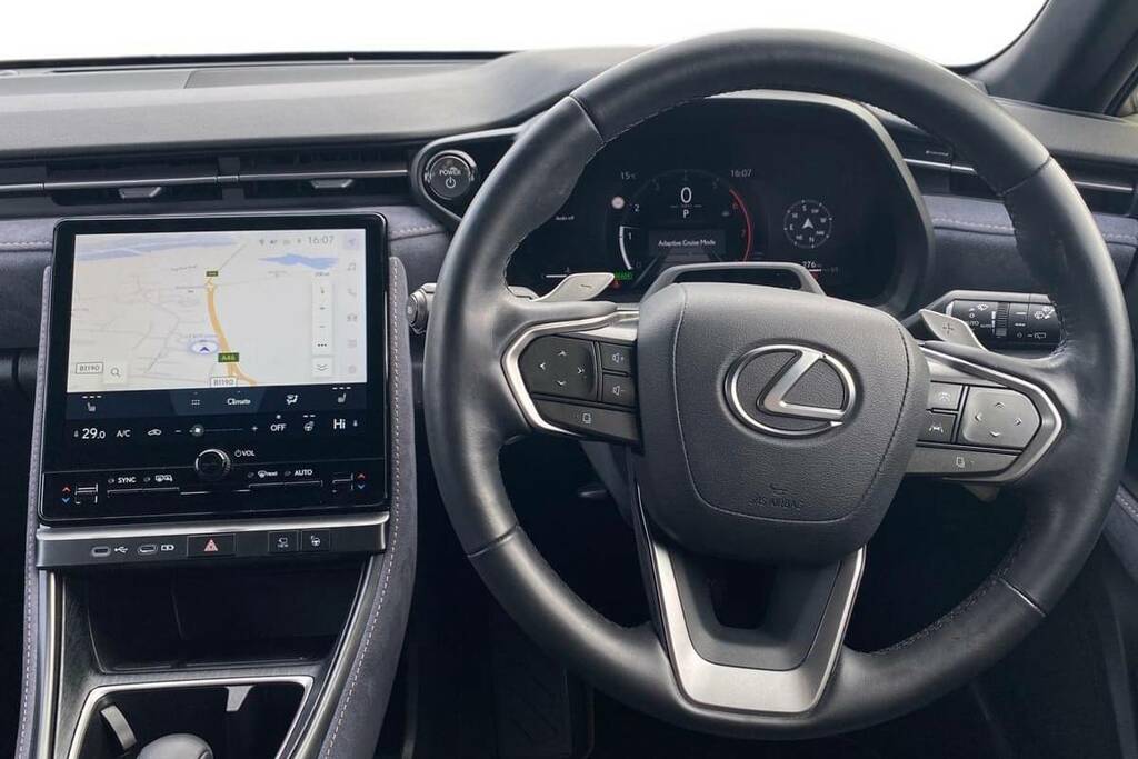 Lexus LBX 1.5 Takumi Design E-cvt AK24LXB Silver #5