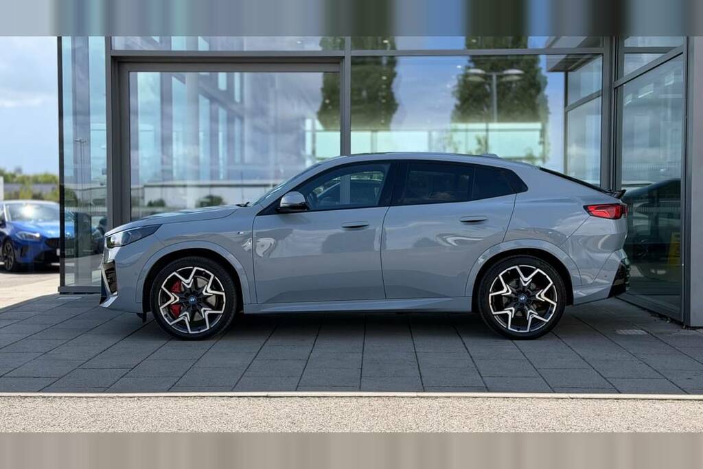 BMW iX2 230Kw Xdrive30 M Sport 65Kwh Grey #4
