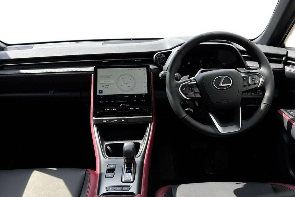 Lexus LBX 1.5 Vibrant Edition E-cvt #6