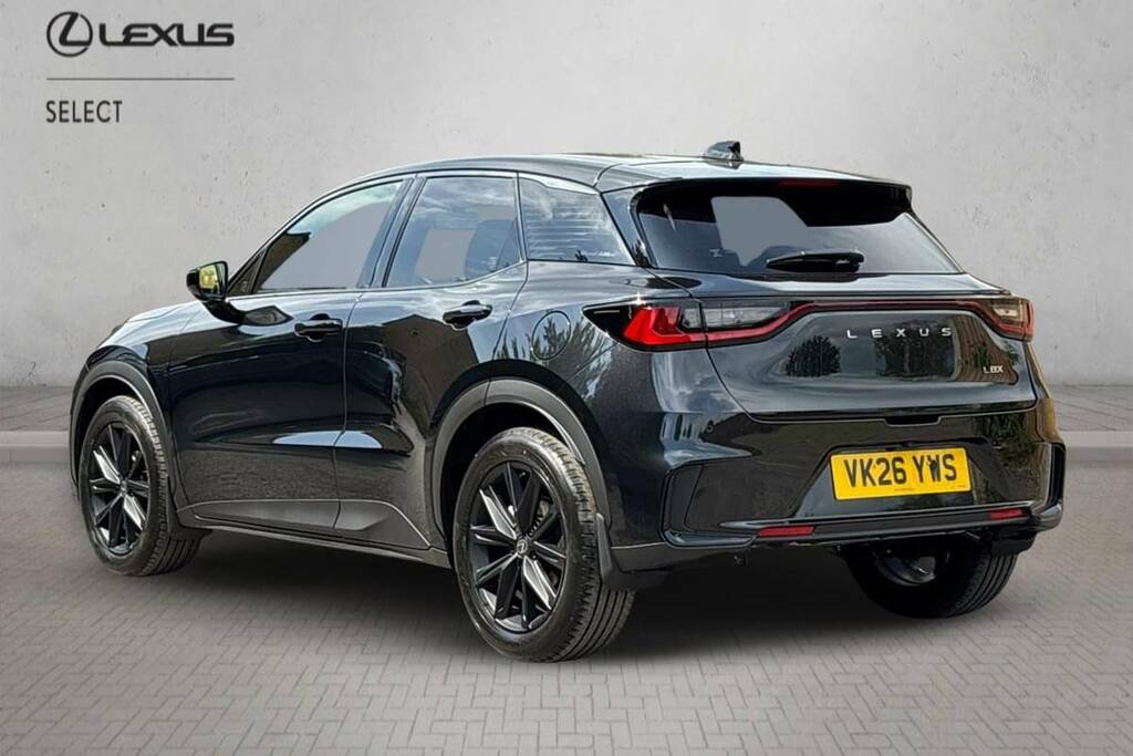 Lexus LBX 1.5 Vibrant Edition E-cvt #4