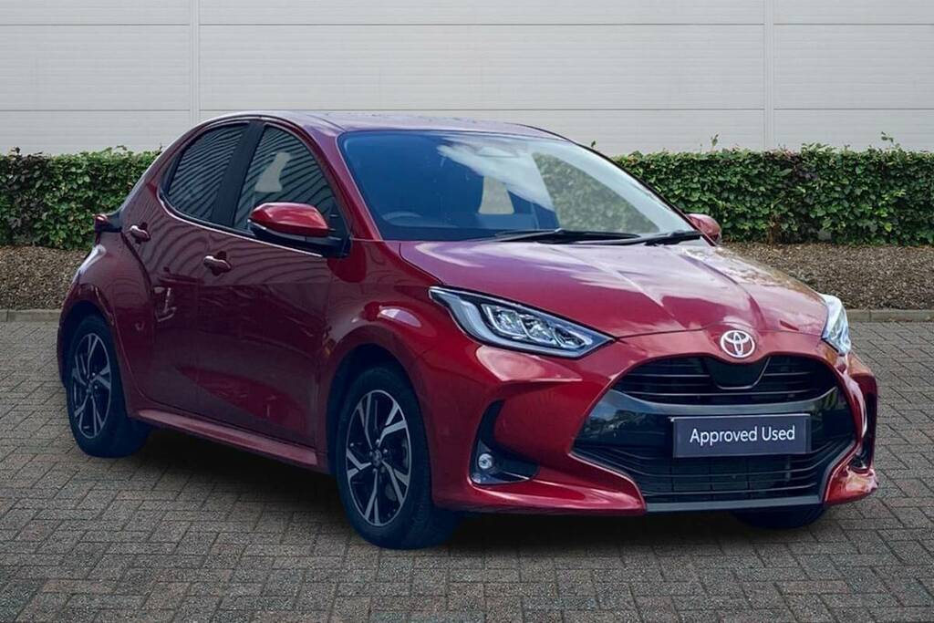 Toyota Yaris 1.5 Hybrid Design Cvt