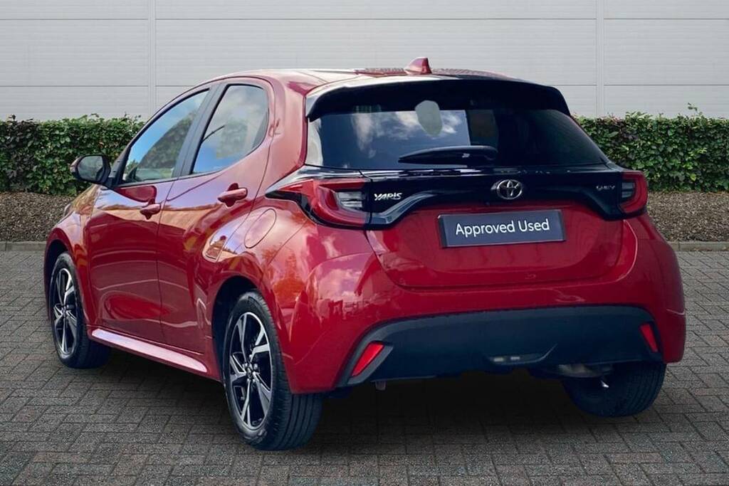 Toyota Yaris 1.5 Hybrid Design Cvt WR24YPW #2