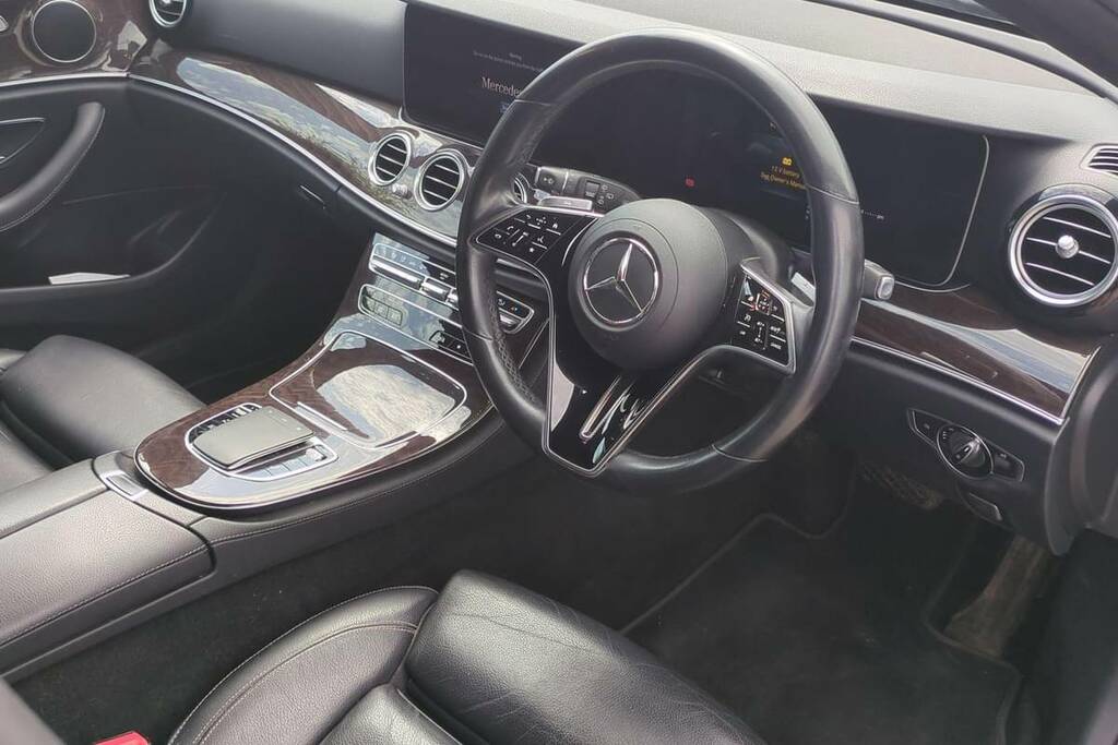 Mercedes-Benz E Class E300de Amg Line Edition 9G-tronic SH71FRL Black #4