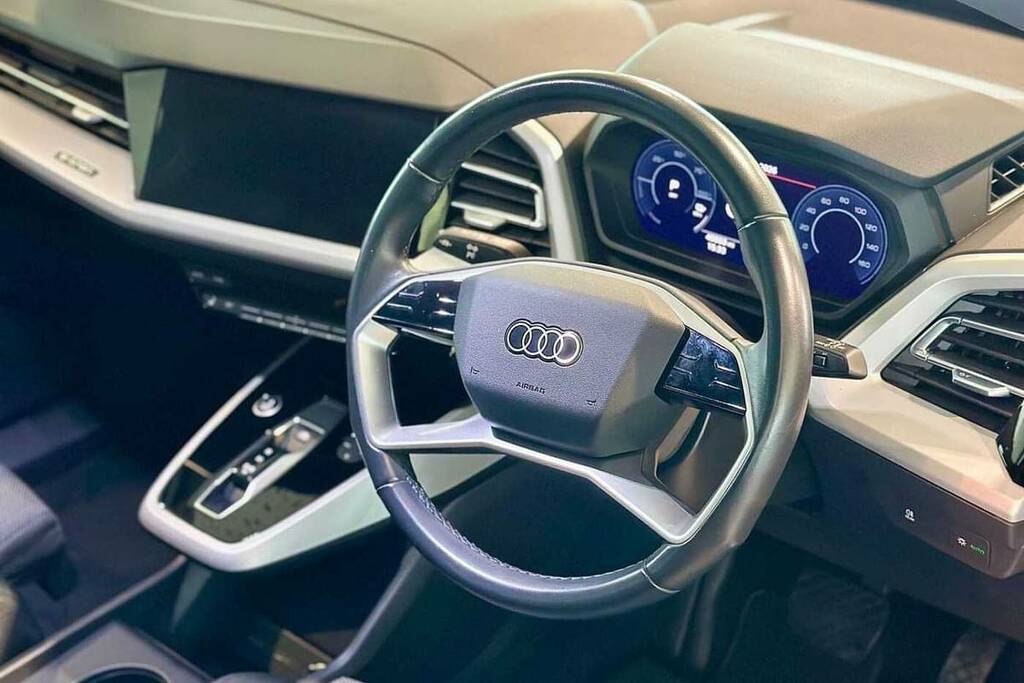 Audi Q4 E Tron 150Kw 40 82Kwh Sport WK23TZP Grey #6