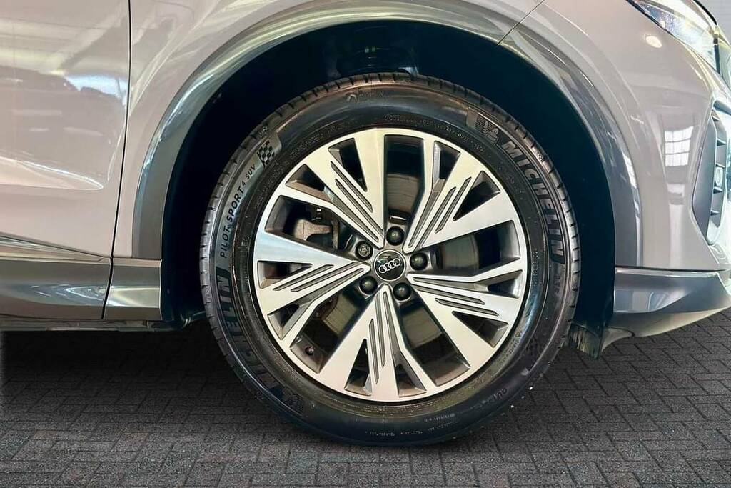 Audi Q4 E Tron 150Kw 40 82Kwh Sport WK23TZP Grey #5
