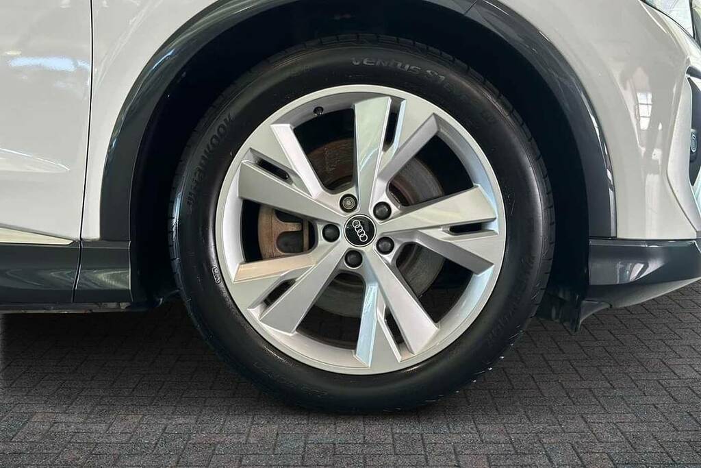 Audi Q4 E Tron 150Kw 40 82Kwh S Line White #5