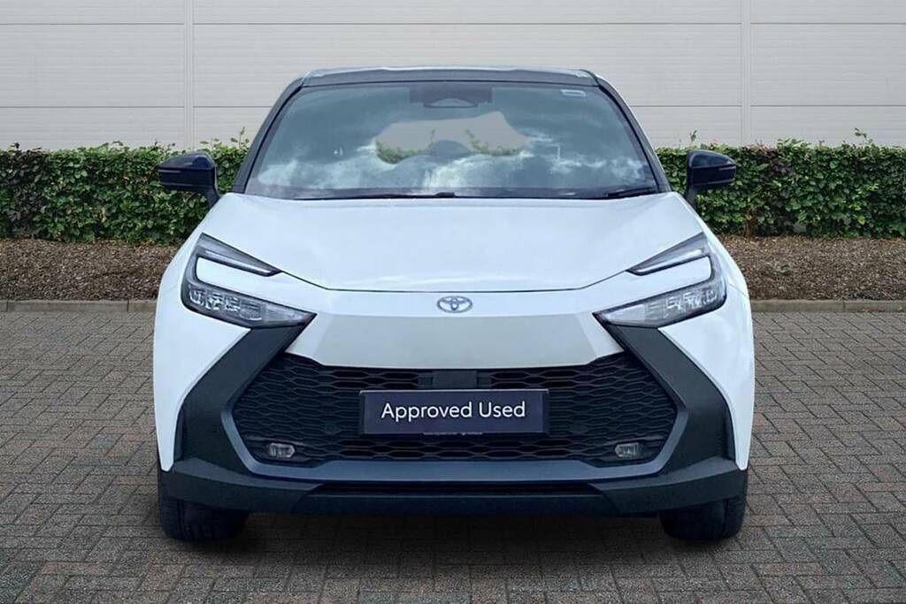 Toyota C-Hr 1.8 Hybrid Design Cvt GV74JZO White #3