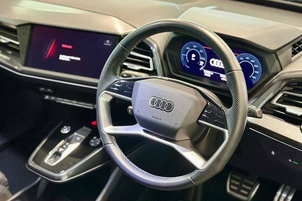 Audi Q4 E Tron 150Kw 40 82Kwh S Line LS23GYJ Grey #6