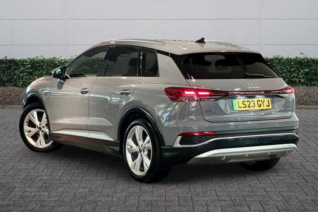 Audi Q4 E Tron 150Kw 40 82Kwh S Line LS23GYJ Grey #3