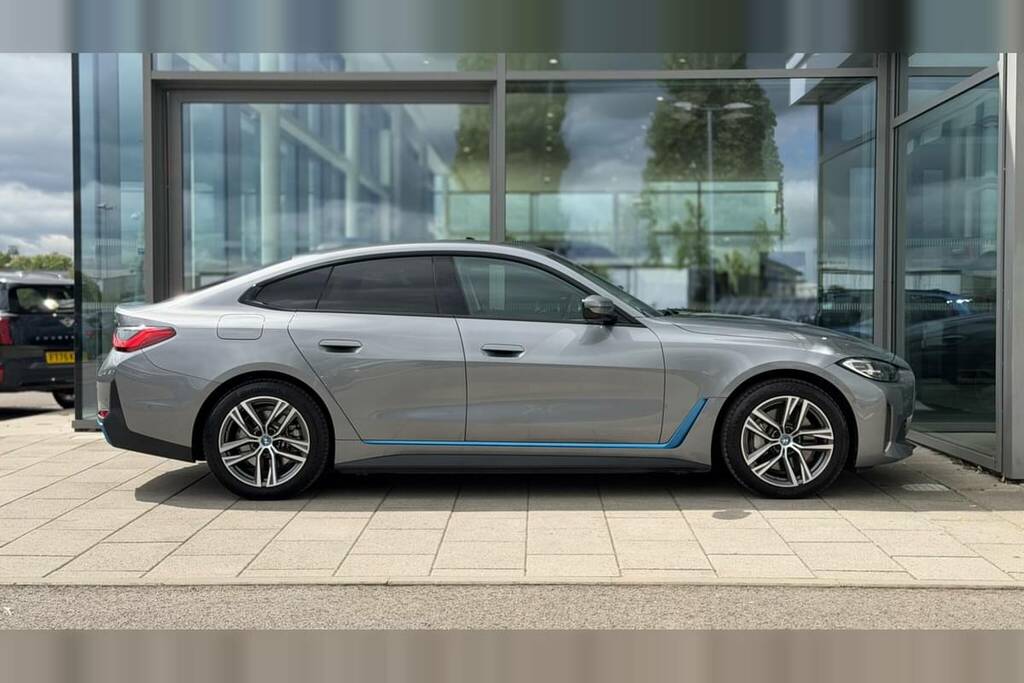 BMW i4 210Kw Edrive35 Sport 70Kwh Grey #3