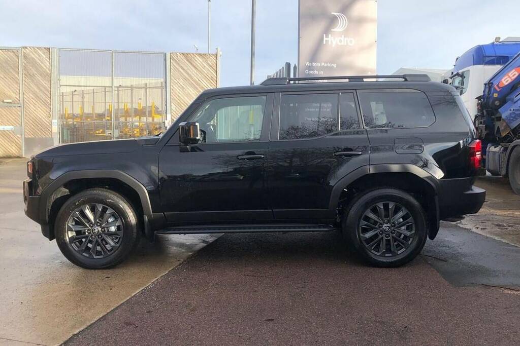 Toyota Land Cruiser 2.8 D-4d 48V 205 Invincible Pan Rf5 St VK75MWV Black #6