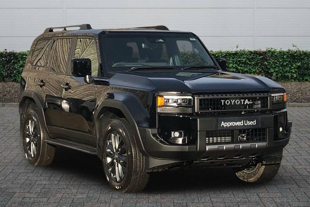 Toyota Land Cruiser 2.8 D-4d 48V 205 Invincible Pan Rf5 St Black