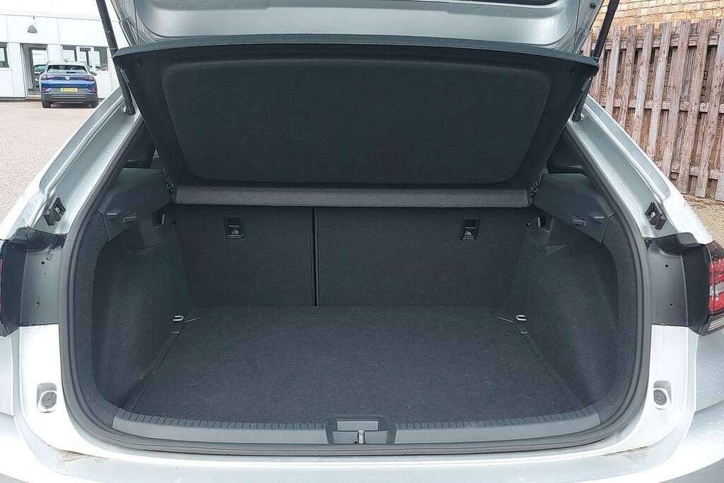 Volkswagen Taigo 1.0 Tsi 115 Black Edition Dsg VN74SVG Silver #2