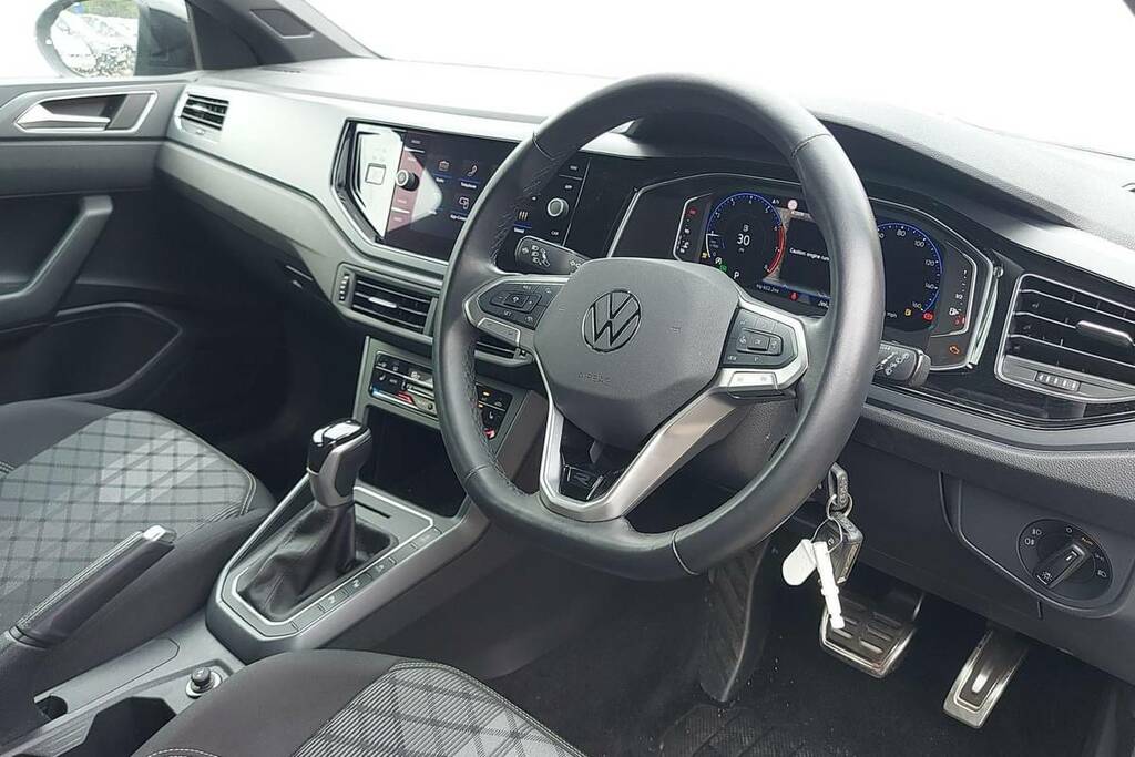 Volkswagen Taigo 1.0 Tsi 115 Black Edition Dsg VN74SVG Silver #4