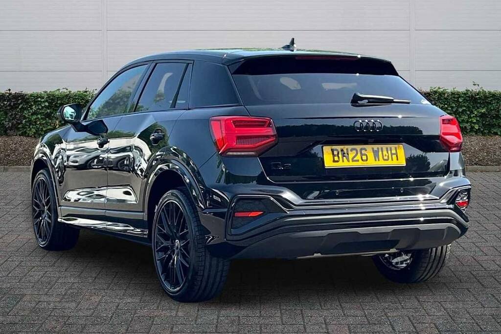 Audi Q2 35 Tfsi Black Edition S Tronic BN26WUH Black #3