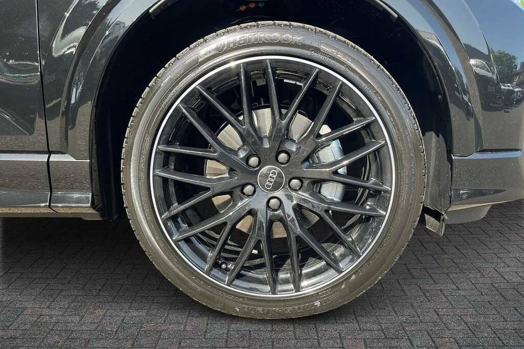 Audi Q2 35 Tfsi Black Edition S Tronic BN26WUH Black #5