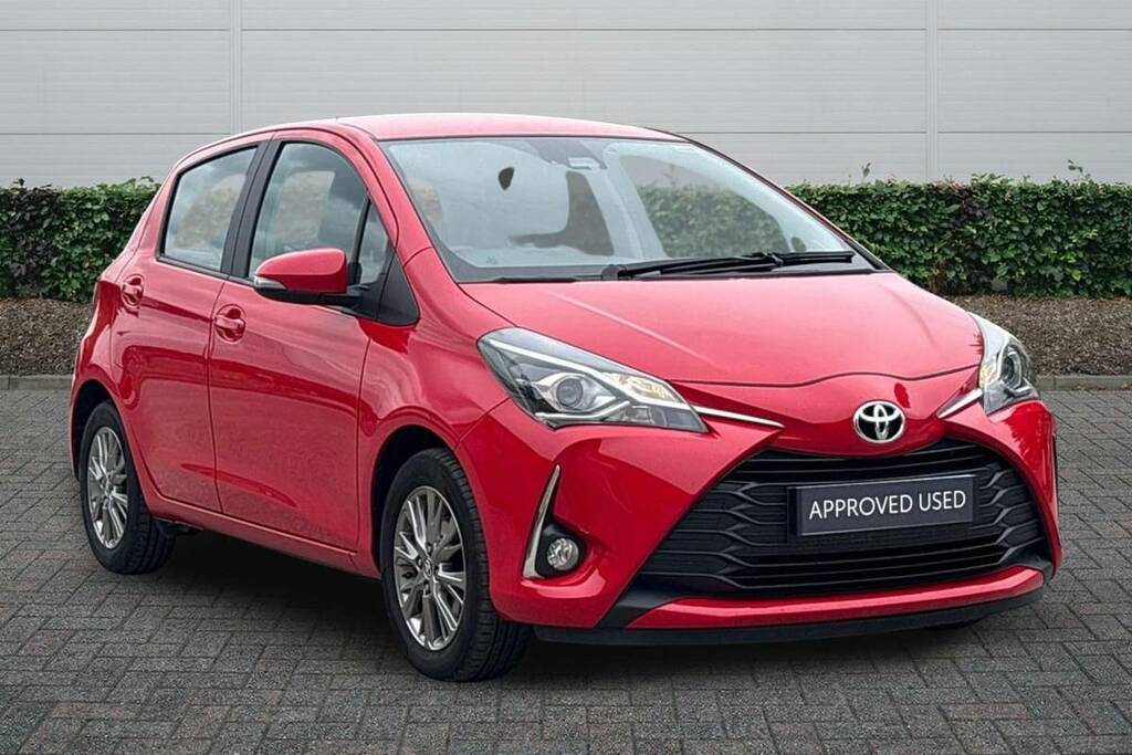 Toyota Yaris 1.5 Vvt-i Icon Red