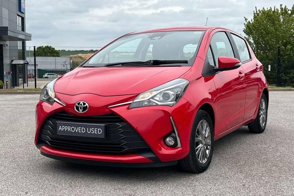Toyota Yaris 1.5 Vvt-i Icon FY20KZZ Red #3