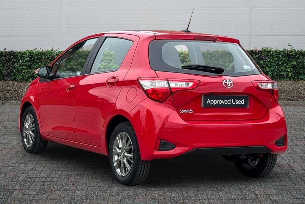 Toyota Yaris 1.5 Vvt-i Icon FY20KZZ Red #5