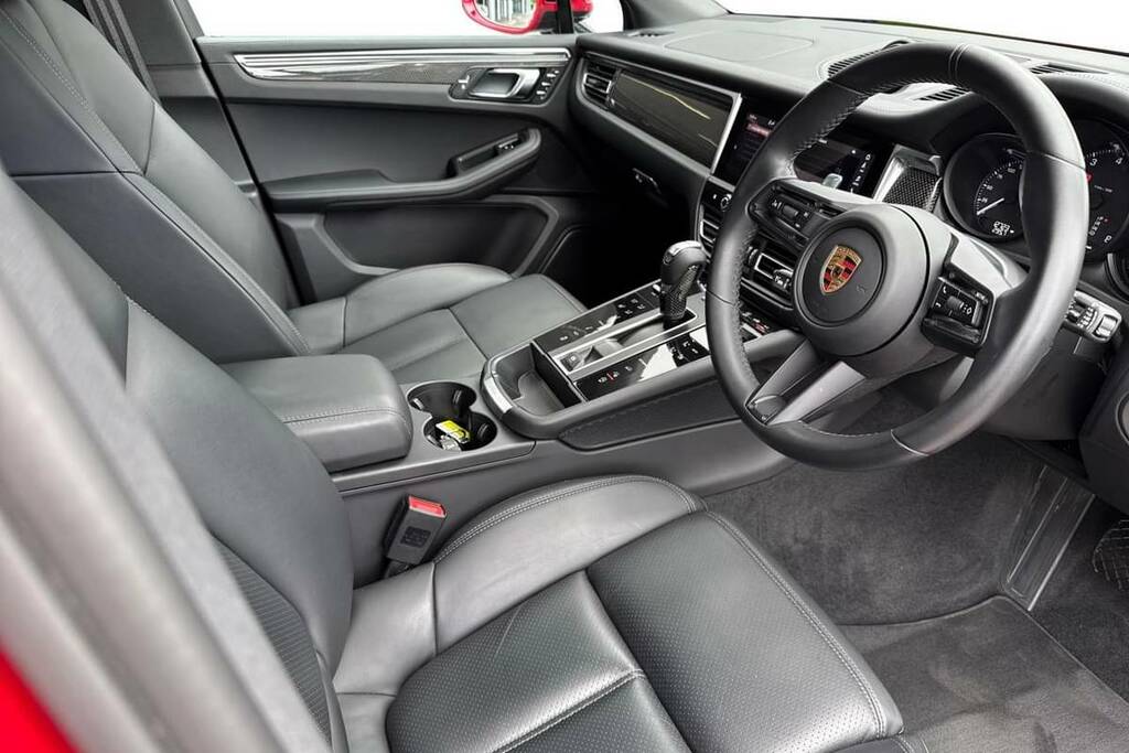 Porsche Macan 5dr Pdk YY23ODR Red #4