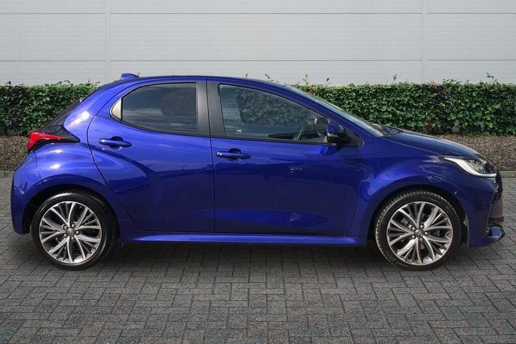 Toyota Yaris 1.5 Hybrid Excel Cvt VN24XLT Blue #4