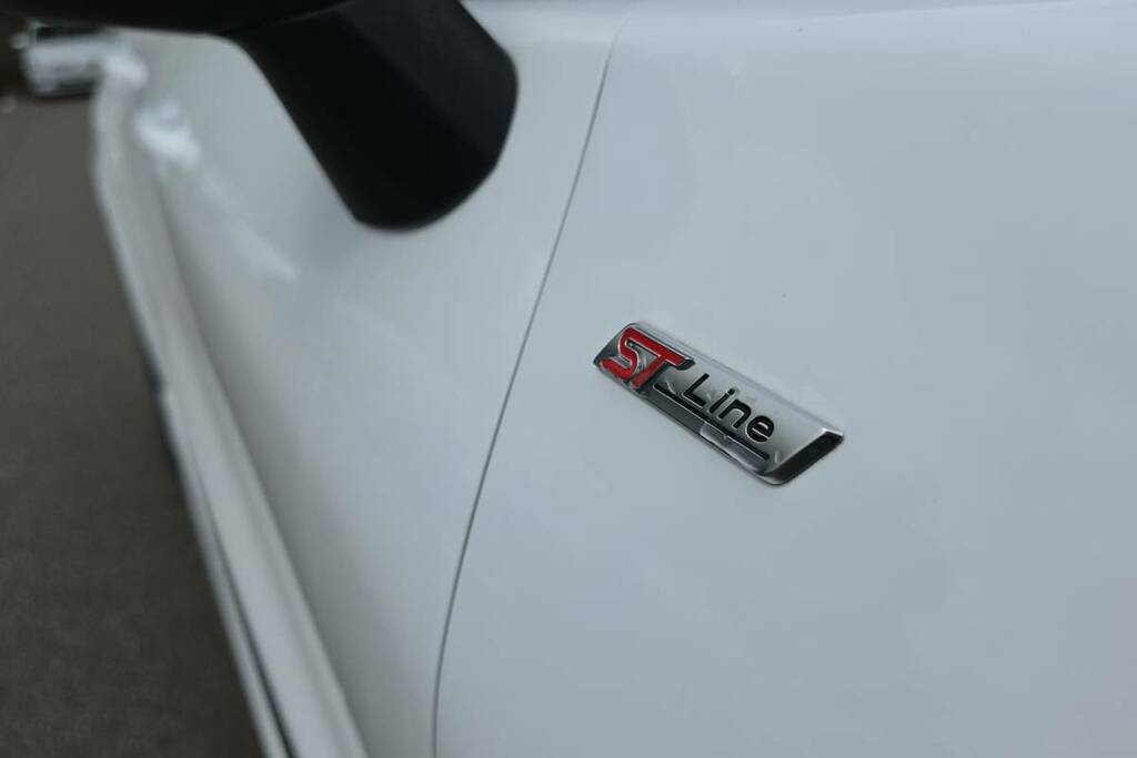 Ford Puma 1.0 Ecoboost Hybrid Mhev 155 St-line X VA23HMD White #5