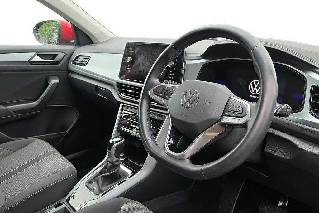 Volkswagen T-Roc 1.5 Tsi Life Dsg BA72HRC Red #4
