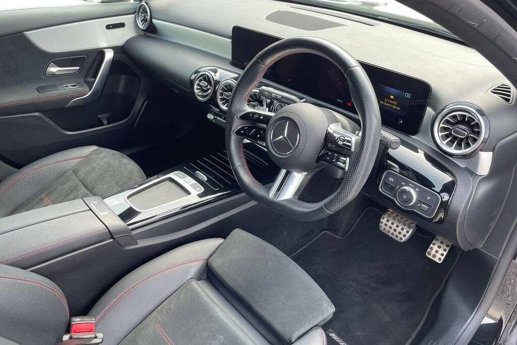 Mercedes-Benz A Class A180 Amg Line Executive VN23BGO Black #4