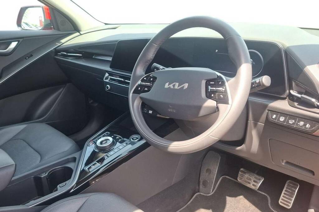 Kia Niro 1.6 Gdi Hybrid 4 Dct  Red #4