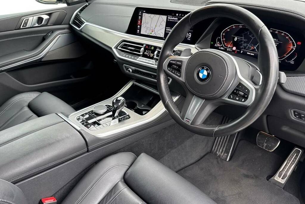 BMW X5 Xdrive30d Mht M Sport White #6