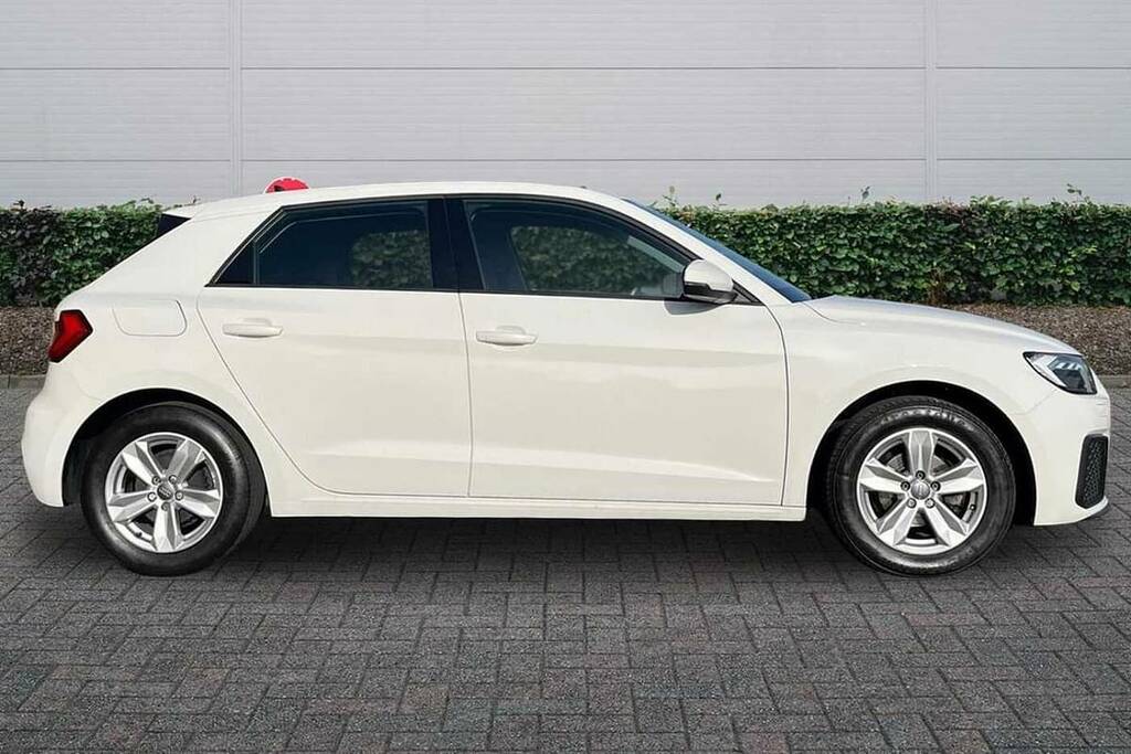 Audi A1 25 Tfsi Technik BT20UAV White #4