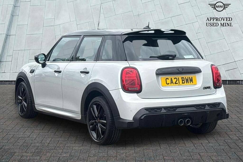 Mini Hatch 2.0 Cooper S Sport CA21BWM White #2