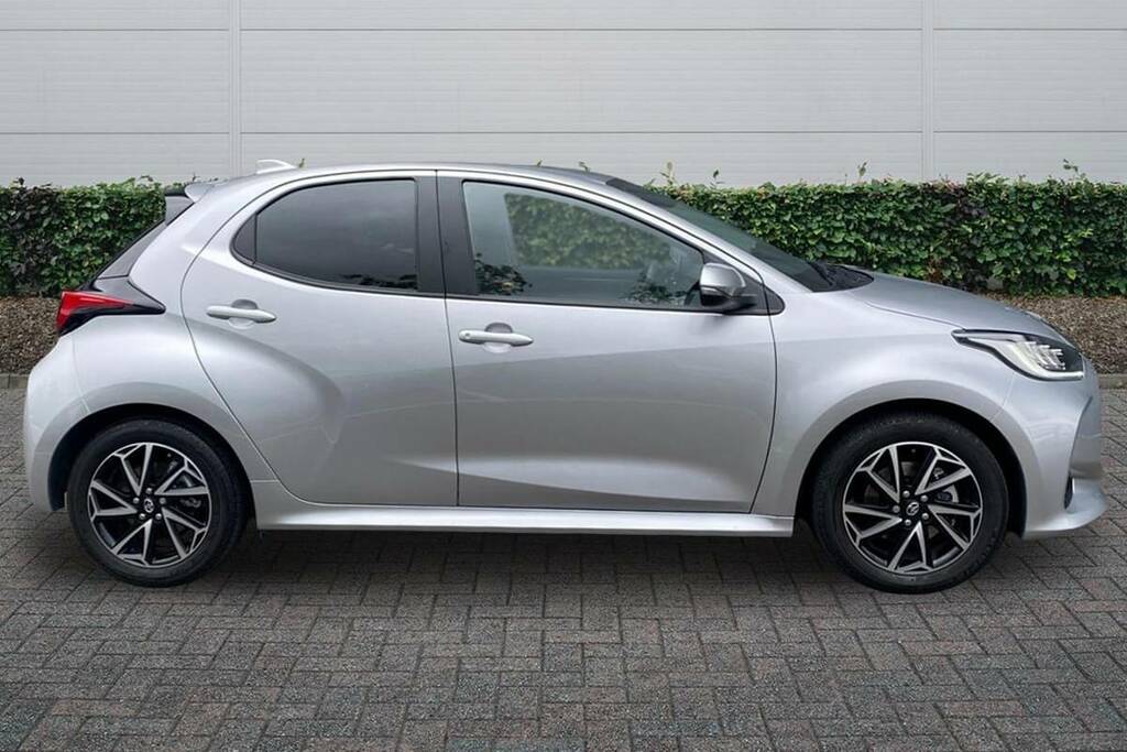 Toyota Yaris 1.5 Hybrid Design Cvt FP23EYC Silver #5