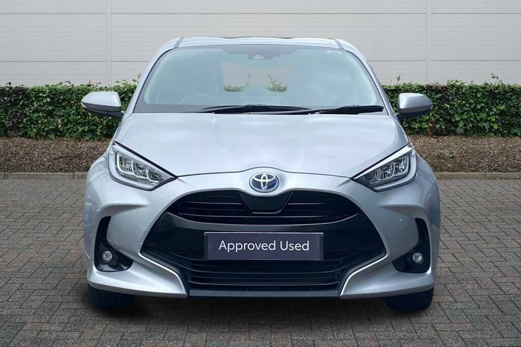 Toyota Yaris 1.5 Hybrid Design Cvt FP23EYC Silver #3