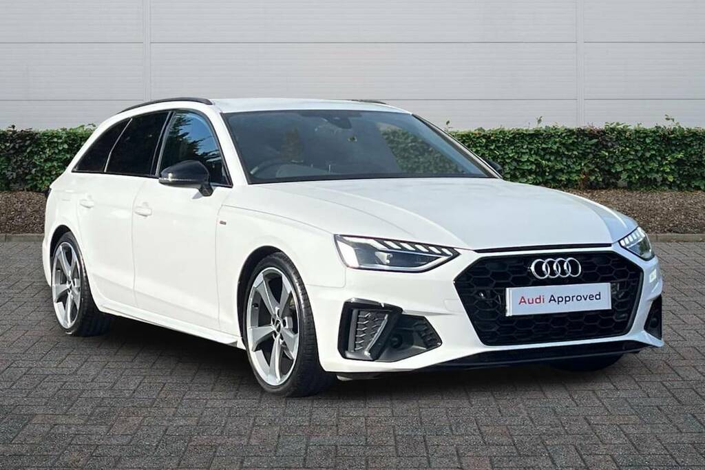 Audi A4 Avant 35 Tfsi Black Edition S Tronic White