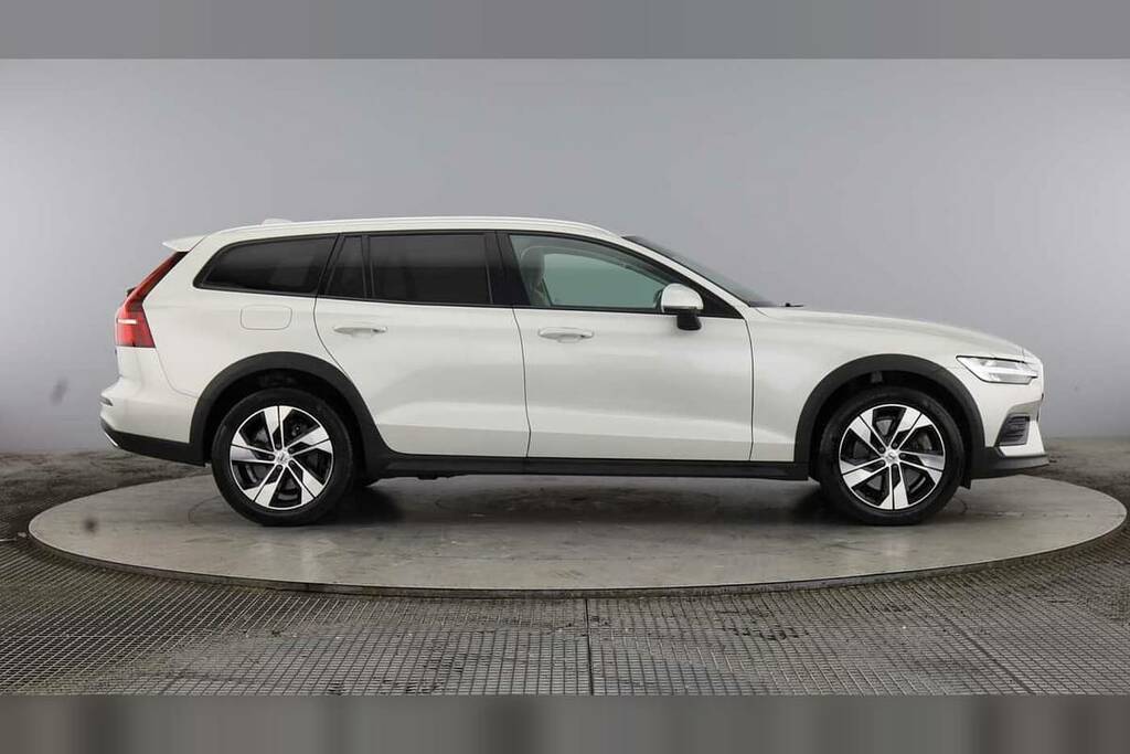Volvo V60 Cross Country 2.0 B5p Cross Country Awd #3