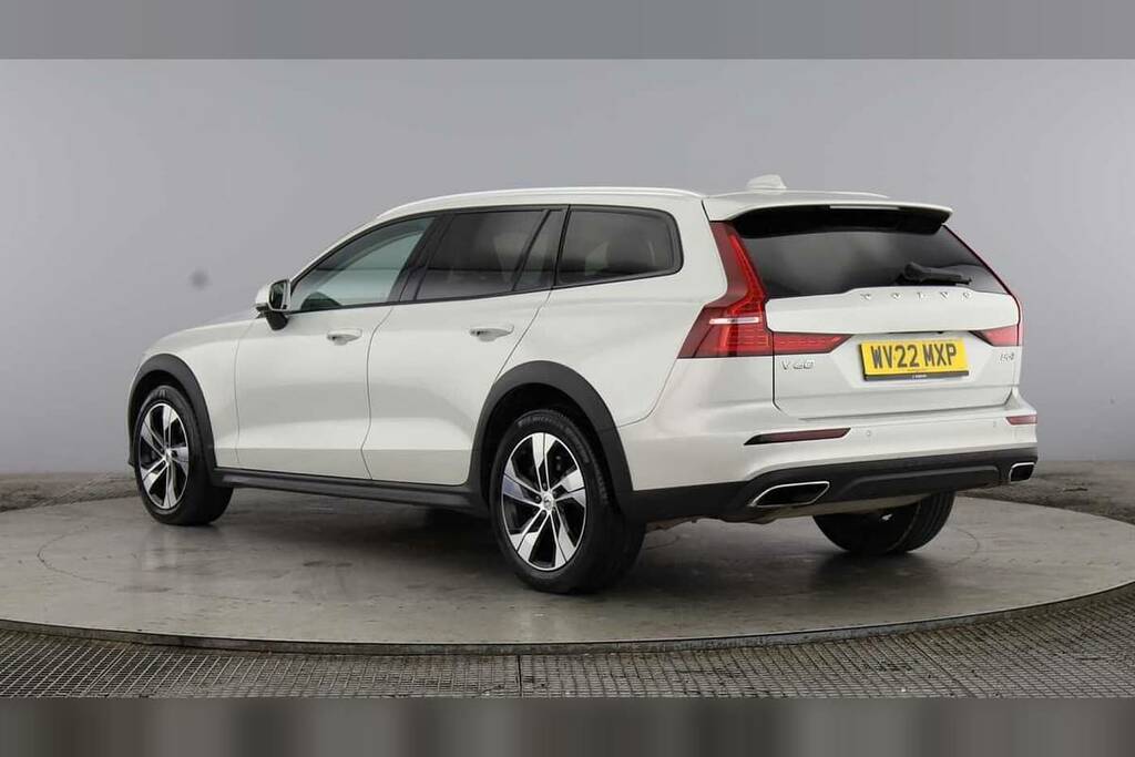 Volvo V60 Cross Country 2.0 B5p Cross Country Awd #2